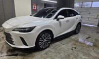 1 Lexus - a